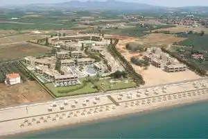 Taxi transfer route from Thessaloniki airport to Kalyves in Halkidiki